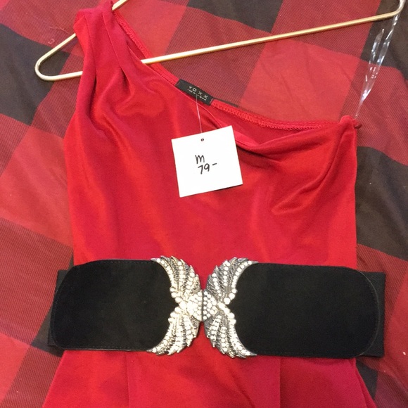 New One shoulder dress. - Picture 2 of 3